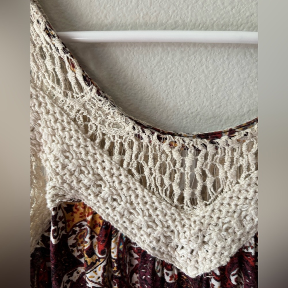 Bohemian Paisley Lace Trim Tank Top - Picture 3 of 9